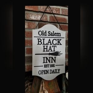 White & Black Hat Inn Salem Ma Mass Massachusetts hanging Sign Happy Halloween